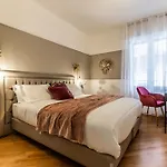 Housmart Azzo Gardino 4 *