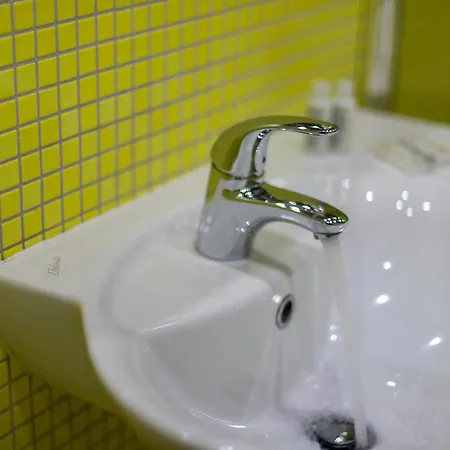 公寓 Housmart Azzo Gardino 4