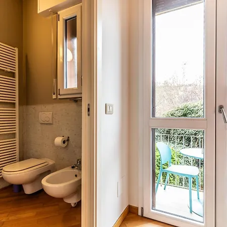 Housmart Azzo Gardino 4 Διαμέρισμα *