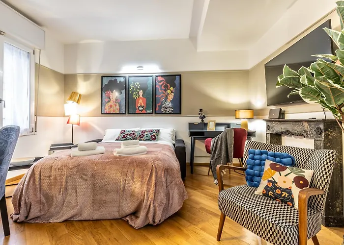 Апартаменты Housmart Azzo Gardino 4 *