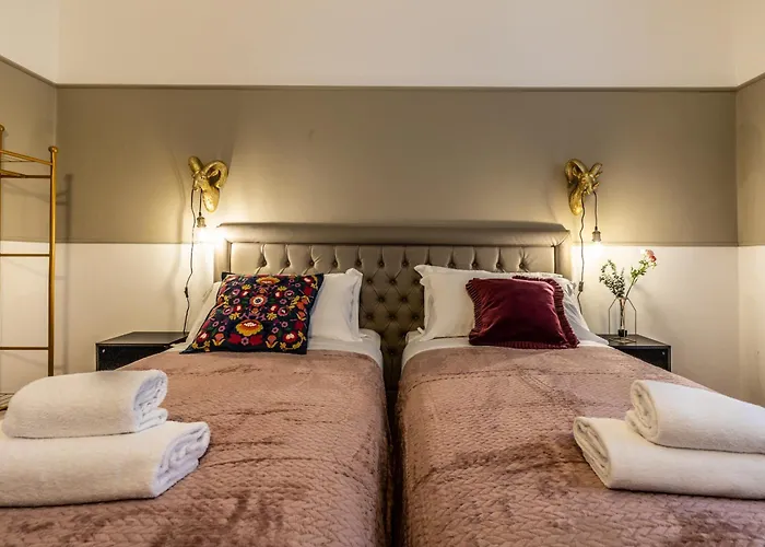 Housmart Azzo Gardino 4 *