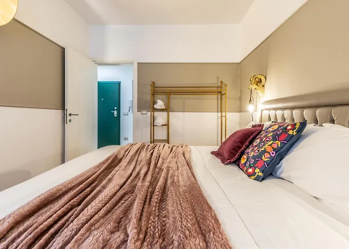 Lägenhet Housmart Azzo Gardino 4 *